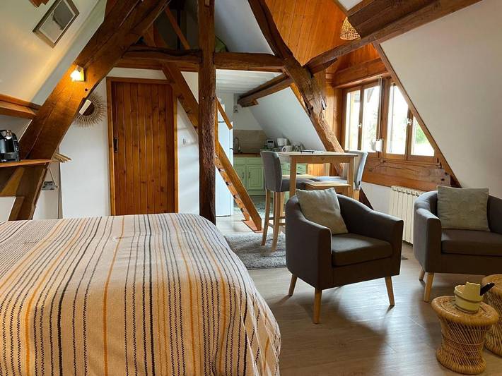 Location de vacances pour 2 personnes, avec terrasse ainsi que vue et jardin à Genneville - 4