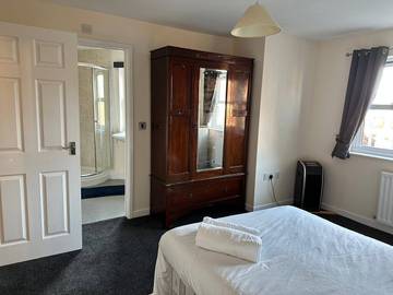 Holiday Rental for 14 People in Barrow-in-Furness, Cumbria, Photo 2