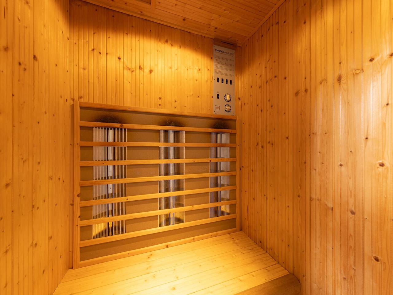 Bungalow in Veluwe met Infraroodsauna in Putten, Veluwe