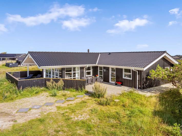 Ferienhaus für 6 Personen, mit Sauna und Terrasse sowie Whirlpool in Klitmøller