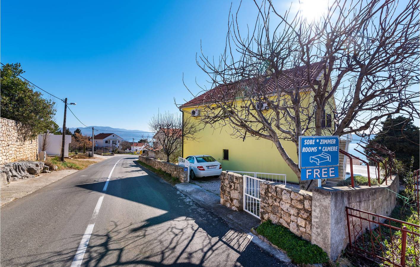 Ganze Ferienwohnung, Ferienwohnung für 10 Personen mit Garten in Maslenica, Zadar