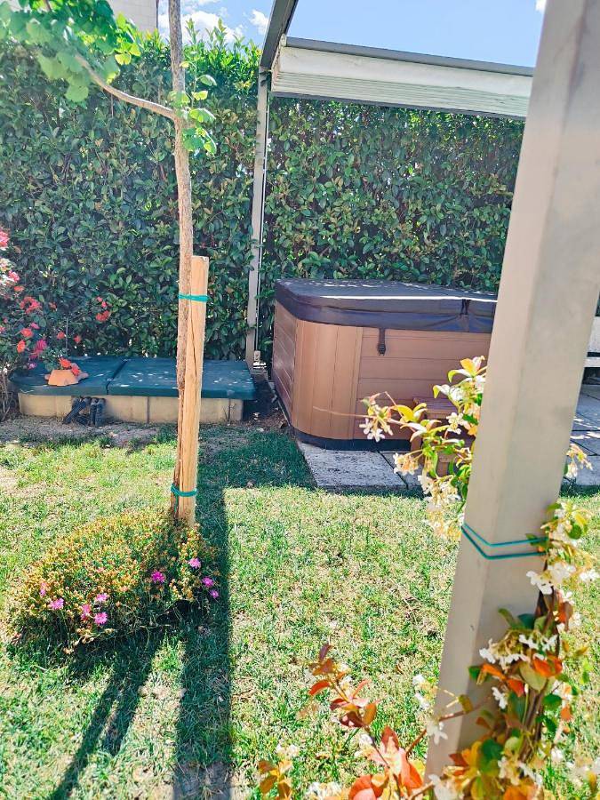 Gîte pour 7 personnes, avec jacuzzi ainsi que piscine et jardin à Matera - 3