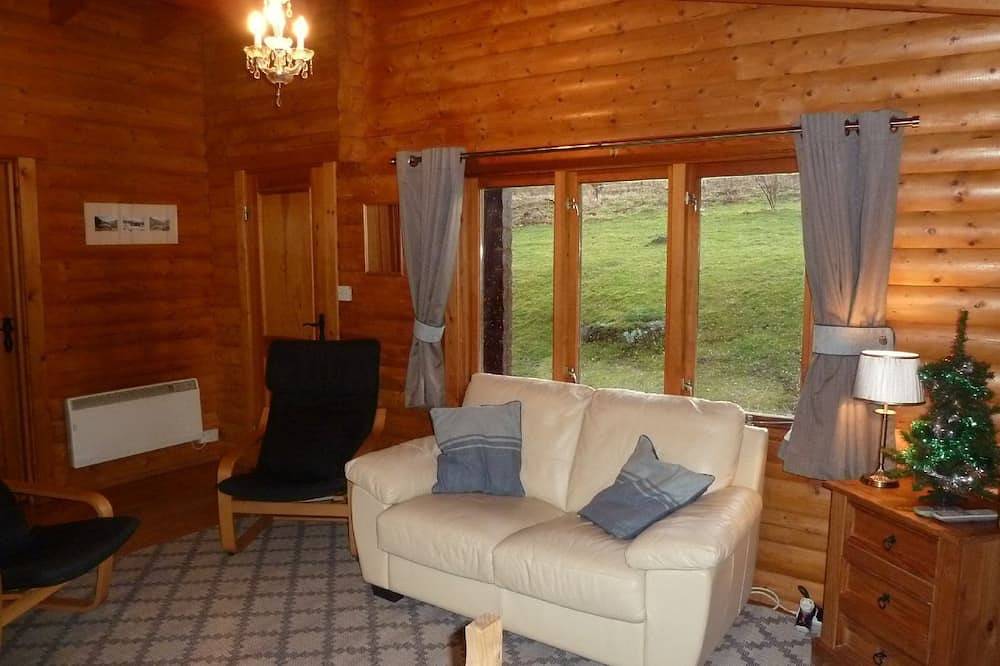 Log Cabin mit Hot Tub | Schlafen 4 | Im Cairngorm Nationalpark | akzeptiert Hunde in Glenshee, Cairngorms National Park