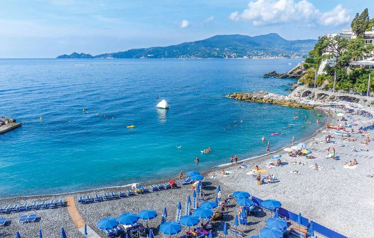 Appartement de vacances entier, Appartement confortable sur la plage avec pétanque et WiFi in Chiavari, Riviera di Levante