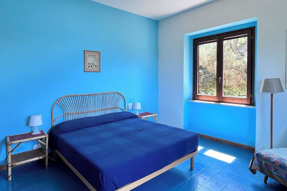 Große Wohnung in einer Villa am Strand in Fondi, Pontinische Ebene