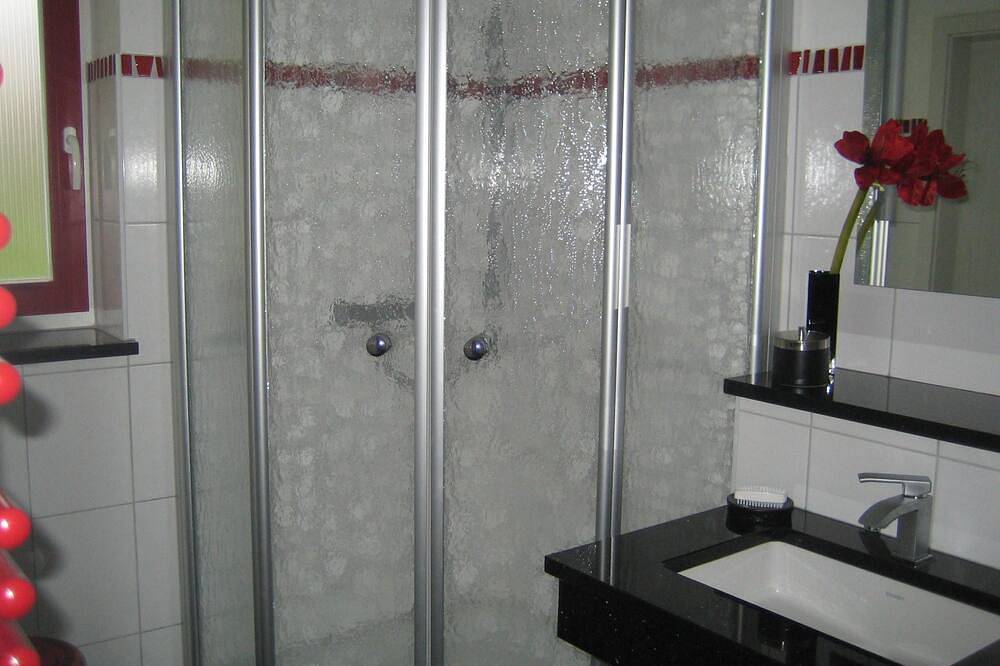 Ferienhaus Dr. Karin Hübener - Ferienhaus in Neu Sammit, Krakow am See