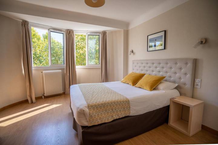 Hôtel pour 5 personnes, avec terrasse et vue, animaux acceptés