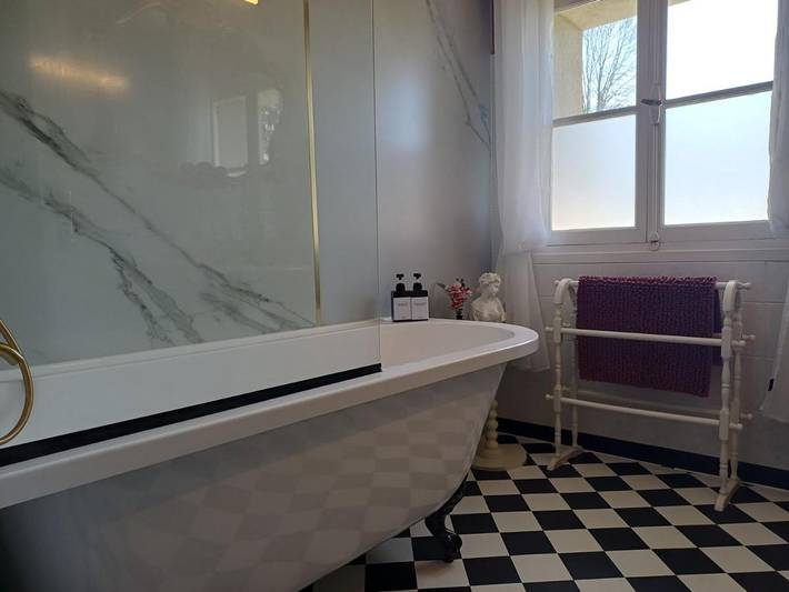 Chambre d’hôte pour 2 personnes, avec Terrasse ainsi que Jardin et Piscine dans l' Ariège - 2