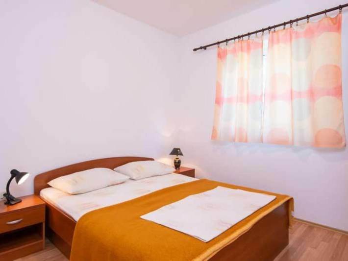 Ganze Wohnung, One Bedroom Apartment with Terrace and Sea View in Dubrovnik-Neretva