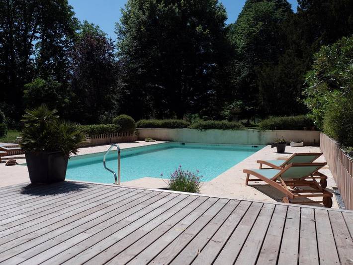 Location de vacances pour 2 personnes, avec piscine ainsi que jardin et vue, animaux acceptés à Artigues-près-Bordeaux - 2
