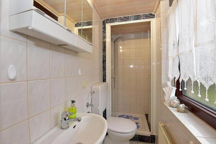 Ferienhaus für 2 Personen, mit Balkon und Terrasse sowie Garten und Ausblick in Steinbach-Hallenberg - 2
