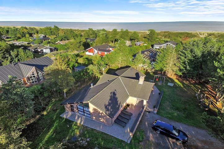 Ferienhaus für 8 Personen, mit Kinderpool und Whirlpool sowie Sauna und Terrasse