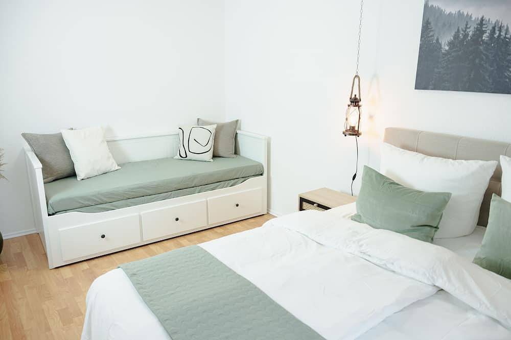 Ganze Wohnung, Altstadt Apartment, überdachter Parkplatz, Netflix, gr. Bad mit Dusche+Badewanne in Hameln, Weserbergland