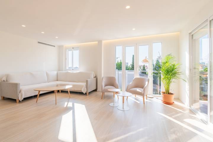 Ganze Wohnung, Apartment 'Las Palmeras 3' mit Gemeinschaftspool, Wlan und Klimaanlage in Cala Millor, Son Servera