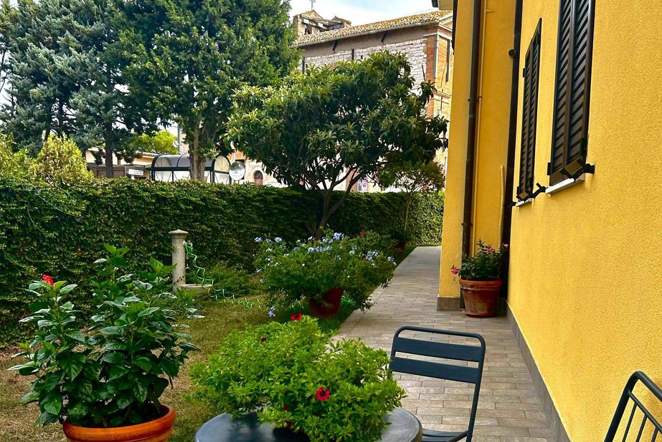 Geheel appartement, Vakantieappartement voor 2 personen met tuin in Camerano, Riviera del Conero