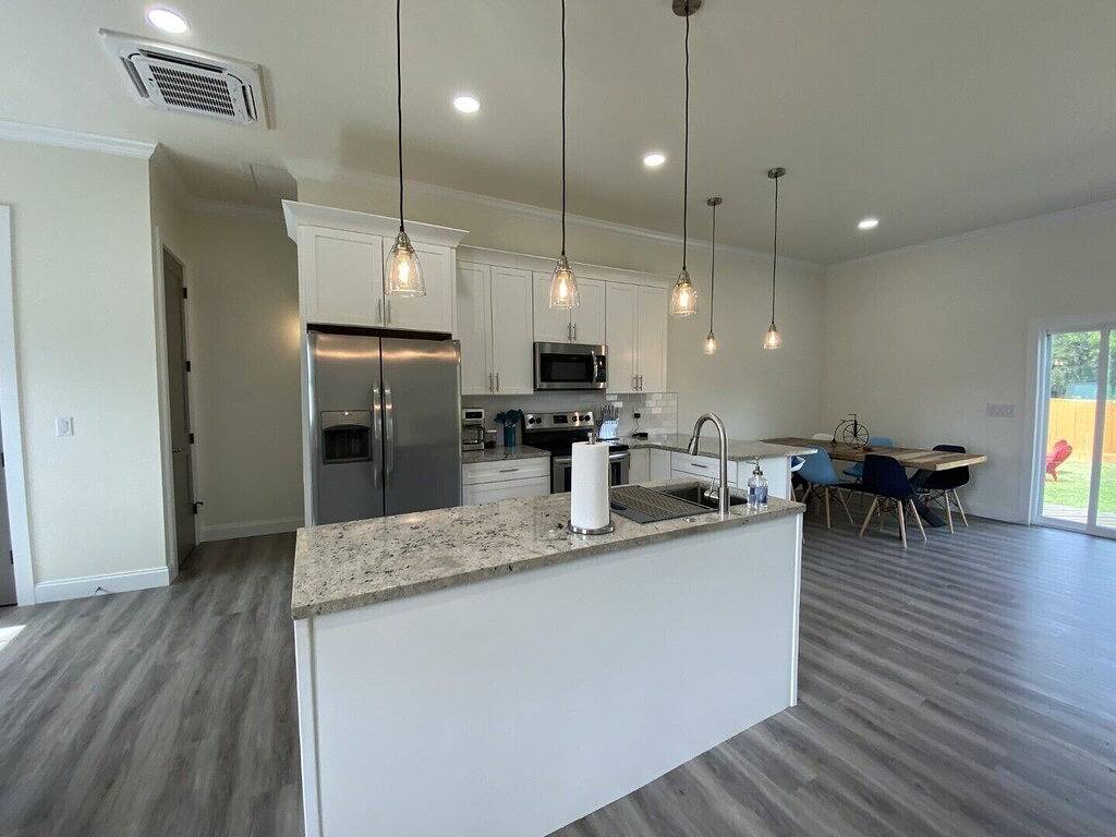 Have the Best of Both: Quick Access to Downtown Brevard & Pisgah Forest. in Brevard, Transylvania County