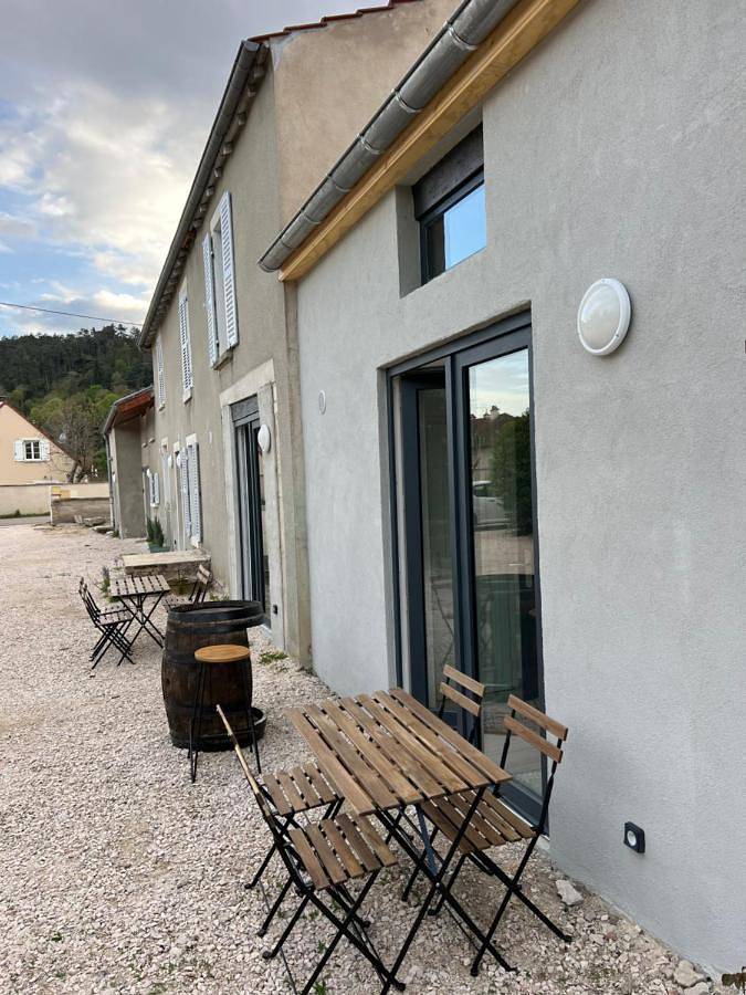 Appartement entier, One-Bedroom Apartment in Nuits-Saint-Georges, Région de Beaune