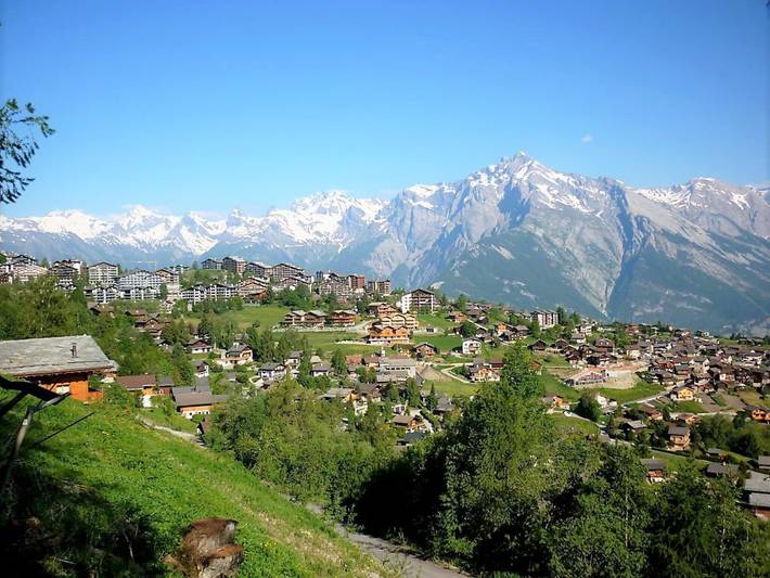 Appartement de vacances pour 8 personnes, avec balcon et sauna en Suisse