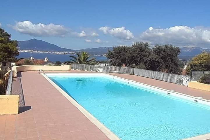 Maison de vacances pour 5 personnes, avec piscine et balcon