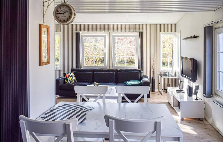 Ferienhaus für 4 Personen mit Terrasse in Jönköping, Vättern
