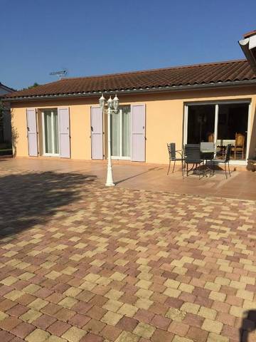 Chambre d’hôte pour 5 personnes, avec jardin et terrasse à Saint-Georges-de-Reneins