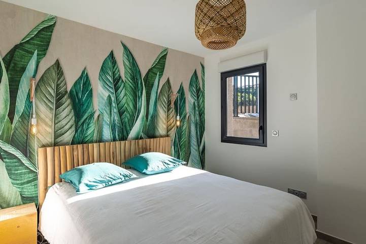 Appartement entier, Appartement T3 climatisé avec jardin, vue mer et montagnes, plage à 200m in Pietrosella, Golfe D'Ajaccio