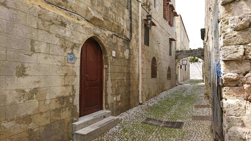 B&b per 2 persone, con terrazza e giardino in Rodi