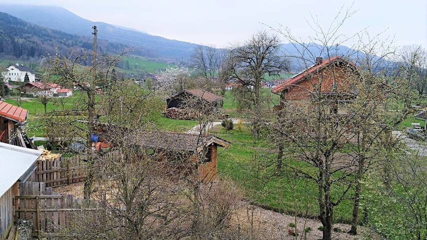 Ganze Ferienwohnung, Ferienwohnung Landurlaub - Ferienwohnung Landurlaub 45 qm, Dachgeschoss, Westbalkon in Bad Feilnbach, Bayerische Alpen