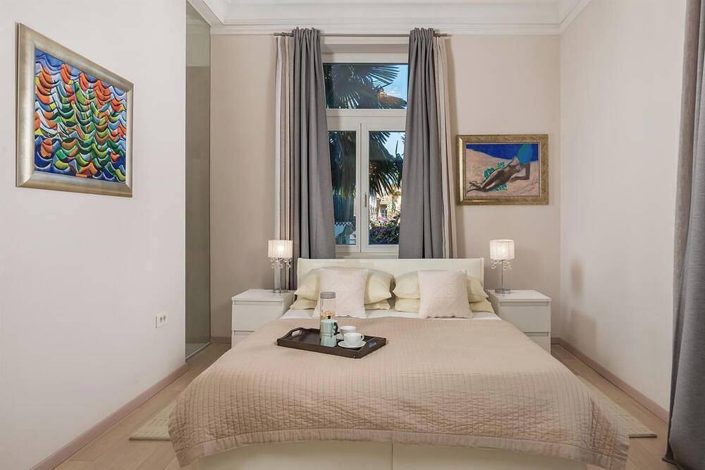Entire apartment, Villa Sokol- luxurious apartment Sokol 1 in Opatija center in Kupalište Slatina, Opatija Riviera