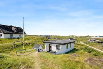 Ferienhaus für 4 Personen, mit Ausblick und Balkon/Terrasse in Søndervig