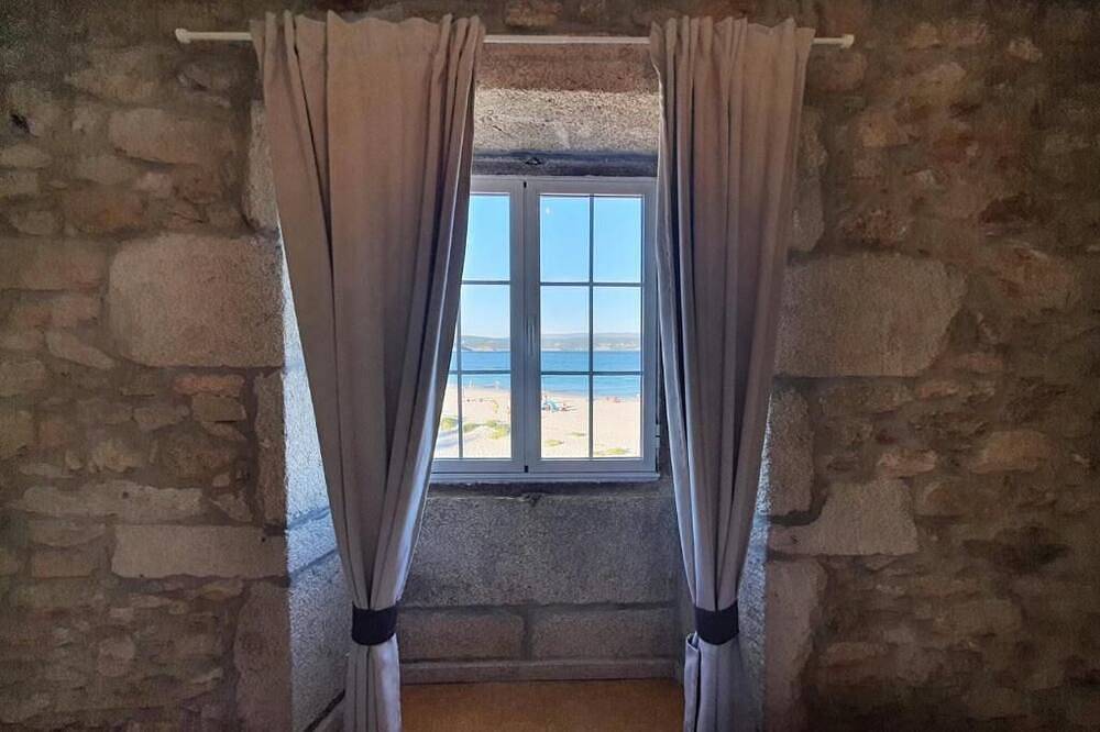 Entire apartment, La Casa de Ana is located in an old salting factory dating back to 1805. in Fisterra, Costa da Morte
