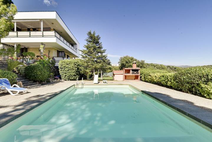 Chalet para 10 personas, con Balcón además de Terraza y Jardín en Blanes