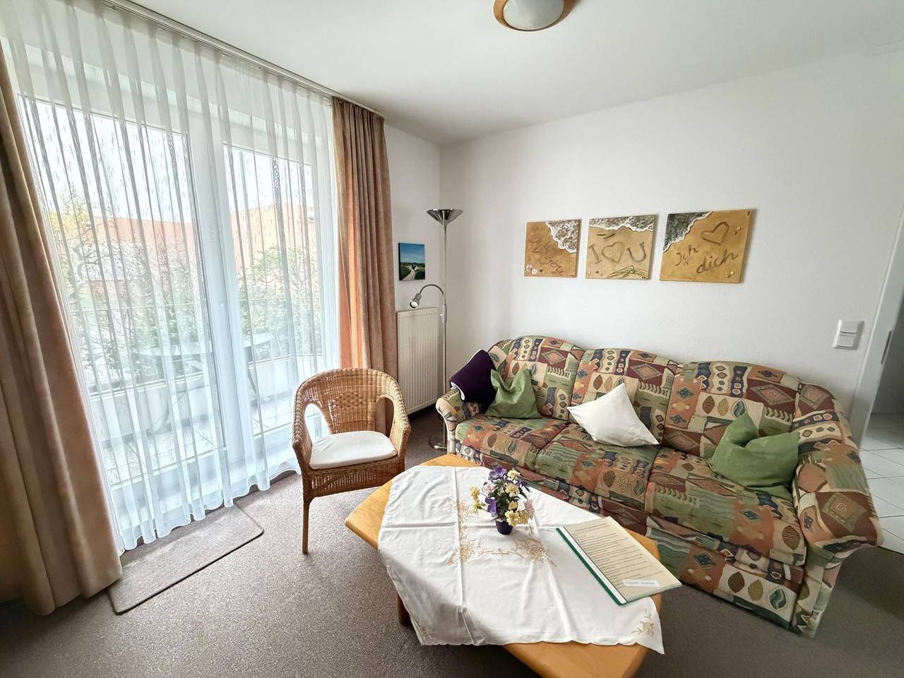 Ganze Wohnung, Komfortable Ferienwohnung mit Balkon, strandnah im Hochparterre in Fkk Strand Duhnen, Cuxhaven