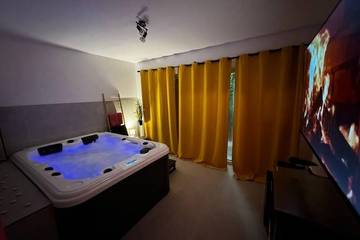 Ferienwohnung für 2 Personen, mit Whirlpool und Sauna in Koblenz