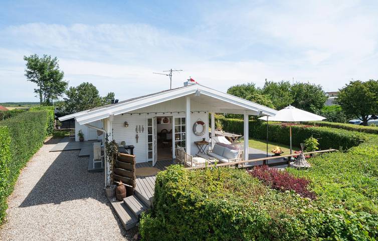 Ferieudlejning for 6 personer, med terrasse i Kerteminde