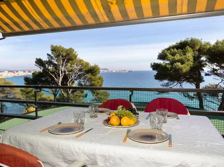 Apartamento entero, 2 estancias 2 personas in Torre Valentina, Calonge