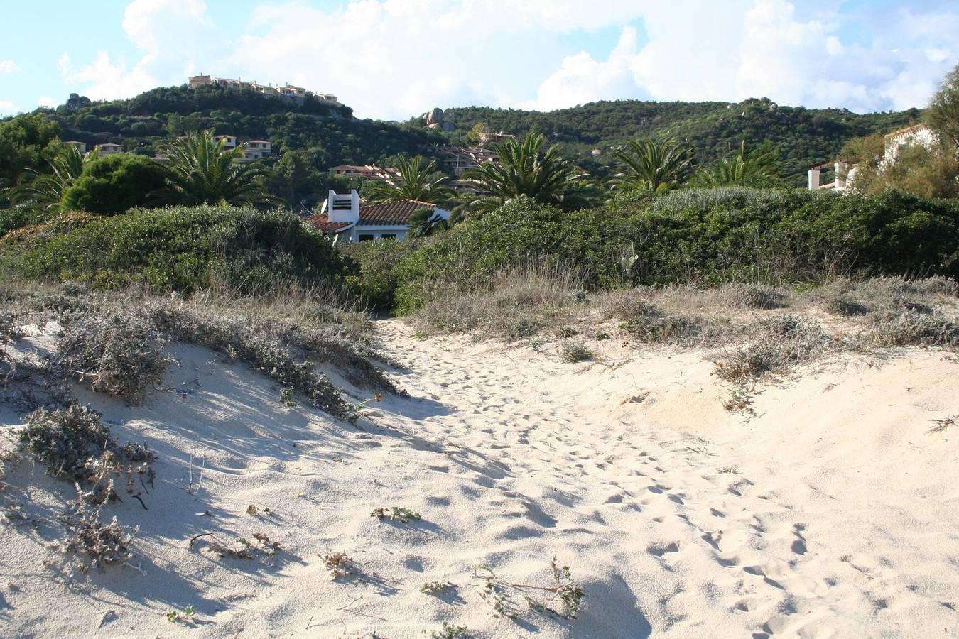 Villa 'Quattro' met zeezicht, wifi en airconditioning in Costa Rei, Muravera