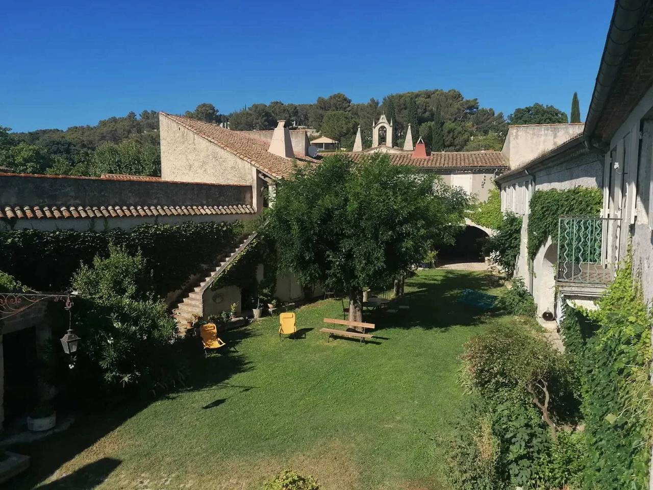 Amplia casa con jardín en Nages-et-Solorgues in Nages-et-Solorgues, Region de Nimes