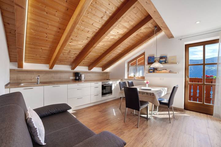 Ganze Wohnung, Ferienwohnung 'Ausergrubhof Wohnung Partschins' mit Bergblick, Gemeinschaftsgarten und Wlan in Partschins, Texelgruppe