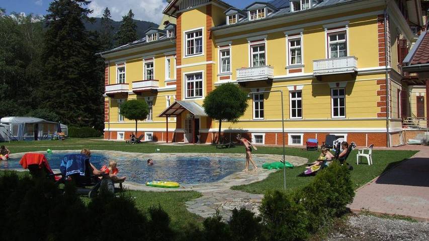 Ferienwohnung für 6 Personen, mit Garten und Pool