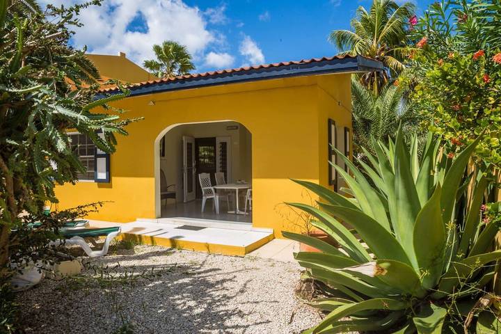 Bungalow pour 4 personnes, avec piscine et jardin - 1