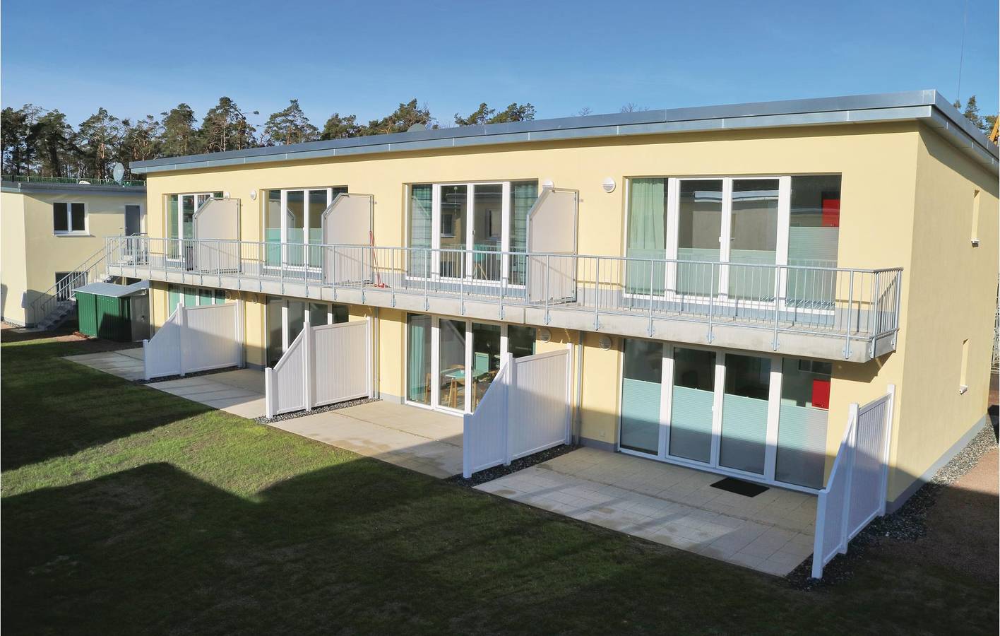 Ganze Ferienwohnung, Sonnige Wohnung mit Terrasse und Parkplatz, 1,5 km vom Strand der Müritzer Wiesen entfernt in Gelbensande, Rostock und Umgebung