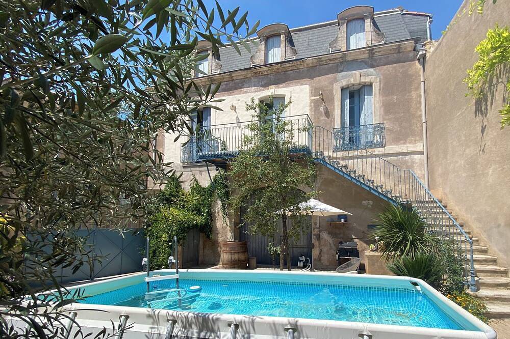 Historical wine-growing house with lovely garden in Montagnac, Côte d'Améthyste
