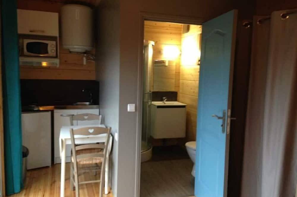 Chalet located to 10 min from Cdg airport and Parc Astérix in Plailly, Oise