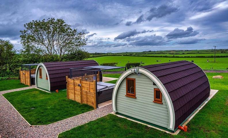 Glamping for 2 people, with Hot tub and Garden as well as View in County Antrim