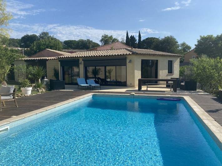 Appartement de vacances pour 2 personnes, avec terrasse et sauna ainsi que piscine et jacuzzi