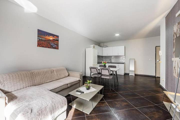 Appartamento per 3 persone, con Balcone e Terrazza nonché Panorama a Durazzo