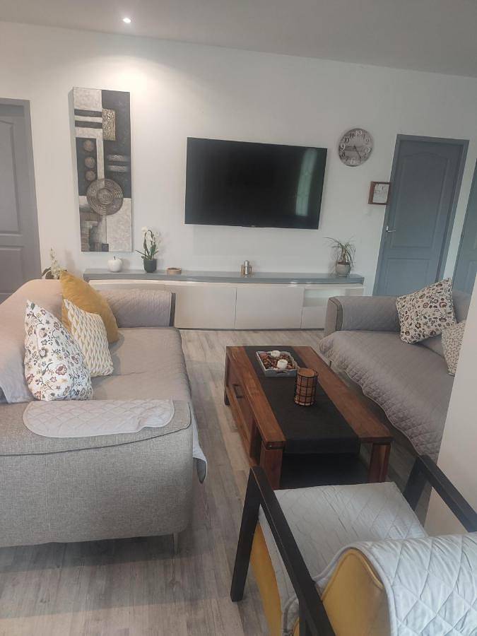Three-Bedroom House in Saint-Georges-lès-Baillargeaux, Vienne (France)