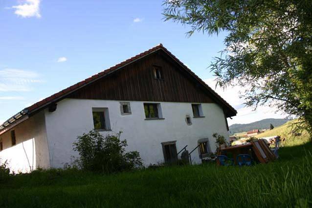 Gîte pour 5 personnes, avec Terrasse ainsi que Sauna et Vue dans La Brévine