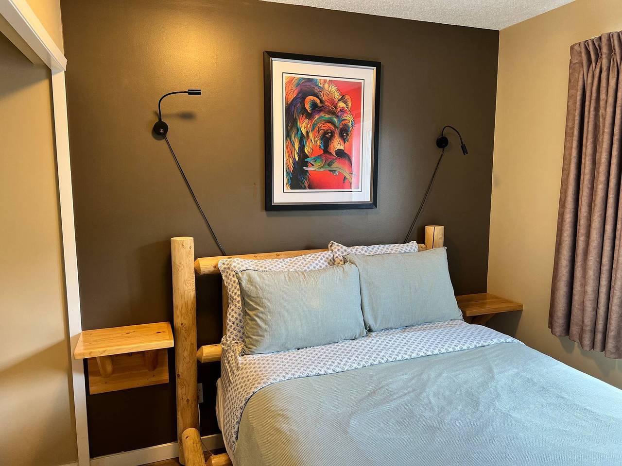 Ganze Wohnung, Mountain View 3-Zimmer-Loft, zu Fuß zum Dt, Kingsize-Kamin in Canmore, Banff-Nationalpark